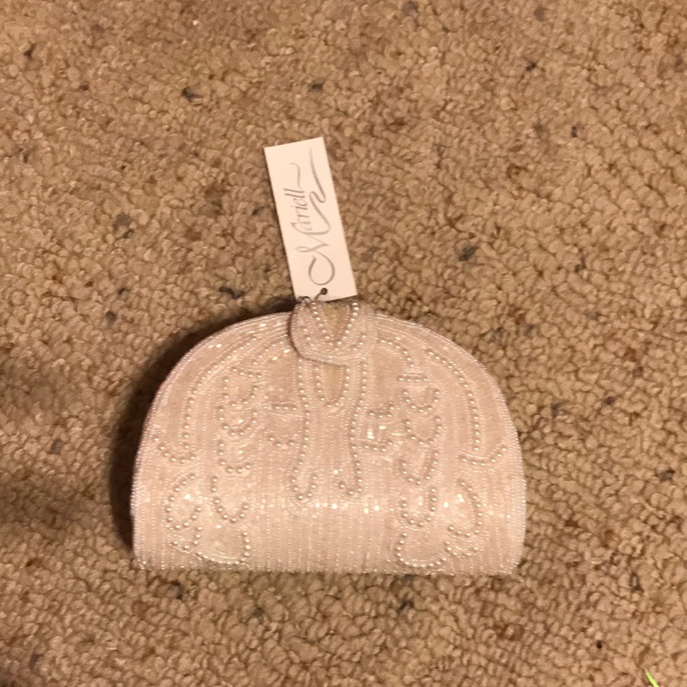 White Pearl beaded bag with chain strap